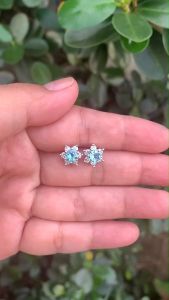 ์ต่างหูพลอยโทพาสแท้(Topaz)สี Swiss Blue Topaz 5 mm เงินแท้ 92.5% เคลือบทองคำขาว ล้อมประดับด้วยเพชรรัสเซีย