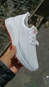 Old Beijing cloth shoes 2024  Korean version of womens running sneakers Internet celebrity light casual net shoes soft soled single shoes