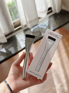 Wakemake | Streak-Free Translucent Makeup Brush