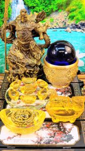 [TẶNG KÈM MÓC BẤM + 1 TÚI CÁT ĐỎ ] Móc Khóa Bát Tụ Bảo 4 Món 12 Con Giáp Chất Liệu Hợp Kim Kẽm (Vàng Gold) Xoay Được + Dây Đen Hạt Châu Đen Móc Khoá