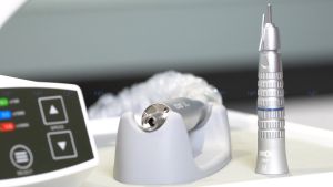 Tay Khoan Chậm ENPIS SINOL 043 Tay Khoan Nha Khoa NPDENT Với Hệ Thống Tia Nước Bên Ngoài Và Thép Không Rỉ Chống Mài Mòn Cao - Bảo Hành 3 Tháng