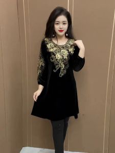 ชุดเดรสยาวปานกลางผ้ากำมะหยี่ปักลายดอกไม้สไตล์หวานสำหรับผู้หญิง คอตั้ง แขนยาว ทรงเอ กระโปรงทรงเอ ฤดูใบไม้ผลิและฤดูใบไม้ร่วง