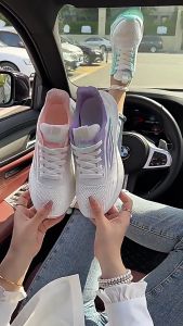 Lilyshoes รองเท้ากีฬาผู้หญิงรุ่นใหม่รองเท้าตาข่ายแฟชั่นสไตล์เกาหลีระบายอากาศกันลื่นน้ำหนักเบารองเท้าวิ่งรองเท้าลำลอง