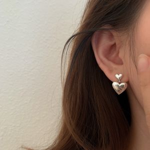 Srrmhyn Korean Style Oversized Heart Shaped Earrings Womens Fashion Retro Love Studs Creative Cultural Concept Jewelry