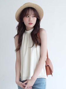French Sleeveless Halter Top