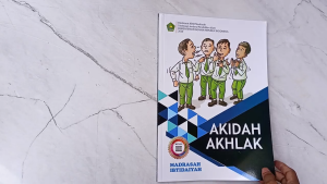 Buku Siswa Akidah Akhlak Kelas 3 MI KEMENAG KMA 183