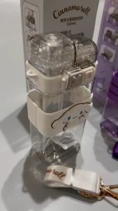 แก้วหัดดื่ม 2 in 1 หลอดเด้ง มีหลอดดูด กับ ยกดื่ม แถมสายสะพายปรับได้ 1 เส้น (BOT109)