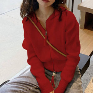 Áo Khoác Cardigan Dệt Kim Có Mũ Trùm Đầu Màu Đỏ Mùa Thu Đông Mới Cho Nữ Cỡ Nhỏ Áo Khoác Ngoài Bên Trong Áo Chui Đầu Cổ Tròn