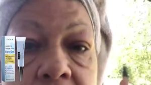 OUHOE  Gel Menegangkan Mata   Anti-Kedut Mata Pengurangan Garis Halus Lingkaran Gelap Menganjalkan Gel Pelembap Menghidrat