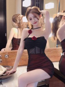 ชุดเดรสเกาะอกสายเดี่ยวผ้าตาข่ายลายดอกไม้เซ็กซี่สำหรับผู้หญิงในช่วงฤดูร้อน กระโปรงทรงเอเข้ารูป คอวี แขนกุด กระโปรงสั้น