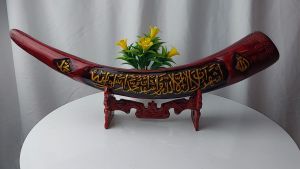 Dekorasi Interior Islami: Pajangan Dinding & Hiasan Meja Lemari Kaca