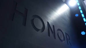 Honor X70  Snapdragon 6 Gen 4 6.79" 120Hz 8300mAh 80W  Honor X70i  Dimensity 7025 Ultra Fast Charging Honor AI Phone