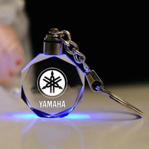 YAMAHA Logo KeyChain LED Light 7 Color Crystal Motorcycle Key Chain Customized Keyring For YAMAHA MIO SNIPER XMAX NMAX Aerox MT Sirius Exciter Beautiful Personalized Decoration