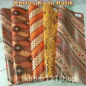 Grosir kertas kado Kiky isi 50 lembar