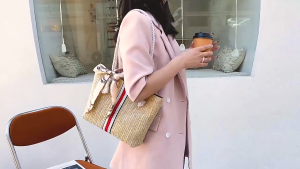 QNQN 2025 พู่กันกระเป๋าถือผู้หญิงทอผ้าใบกระเป๋าปักตัวอักษรกระเป๋าสะพายขนาดใหญ่ความจุ TOTE กระเป๋ากระเป๋าแฟชั่นใต้วงแขนกระเป๋า Tote ปักวินเทจ