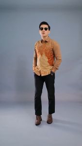 Handara Batik Premium Pria Lengan Panjang Slim Fit Furing - Calathea Terakota