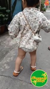 Guốc gổ quai nhung đính ngọc có dây quai hậu chống tuột chân cho bé