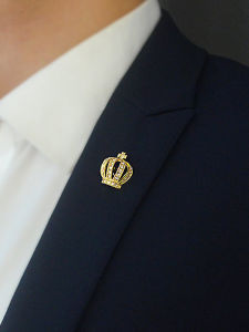 เข็มกลัดมงกุฎวินเทจสไตล์ย้อนยุคสำหรับผู้หญิง เครื่องประดับระดับไฮเอนด์ เครื่องประดับสำหรับผู้ชาย เข็มกลัดรูปดอกไม้เพชรสำหรับเสื้อสูท