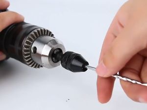 Kepala Bor Mini Chuck Mata Bor Mini 1/4 Sambungan Mata Bor Mini Grinder Adapter Chuck Drill Mini