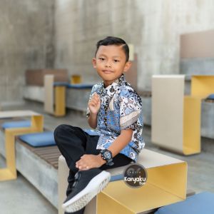 KEMEJA BATIK PRIA LENGAN PANJANG BATIK PREMIUM BATIK PRIA MOTIF KASTA ICE BLUE KHARISMA BATIK