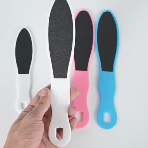 (สินค้าส่งจากไทย) ตะไบขัดส้นเท้า  แปรงขัดเท้า  ตะไบขัดส้นเท้าแตก 2ด้าน แบบพลาสติก (คละสี)