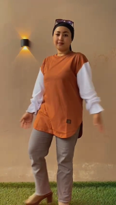 Zolfayyu | Tunik Jumbo Atasan Wanita Dengan Tangan Terompet & Kobra