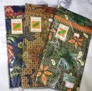 Kain Jarik/ Kain Panjang Merek Daun Dewa 130 cm x 235 cm