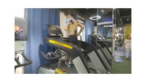 Băng dán cơ thể thao 5cmx5mgiúp ổn địnhnhanh phục hồi cơ bắp