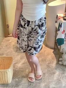 MOULIQIN | Lightweight Breathable Loose Fitting Shorts