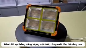 Đèn Sạc Năng Lượng Mặt Trời Và Sạc Điện Đa Năng Cầm Tay Chống Nước 5 Chế Sáng Có Đèn Cảnh Báo Khẩn Cấp