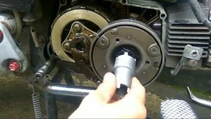 Kunci Mahkota Mur Kopling: Alat Perbaikan Sepeda Motor & Kunci Mur Kopling Dua Kepala