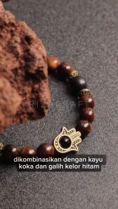Gelang Aesthetic Pria Wanita Keren Terbaru Tali Serut Kayu Kokka Kaukah Kokah Koka Kecil Kombinasi Galih Kelor Hitam Jawa Sekat Tangan Hamsa Tolak Bala Cowok Cewek Dewasa Mewah Elegan Asli Arab Ori Original