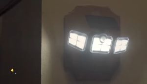 Lampu Dinding Solar 138LED & Sensor Gerak: Solusi Outdoor yang Tahan Air