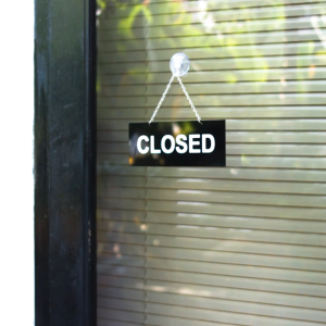 Sign Open Closed Gantung Akrilik + Stiker Penanda Pintu Tahan Cuaca - INPI HOUSE