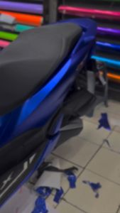 SKOTLET STIKER MOTOR BIRU TUA METALIK DOF SKOTLET DARK BLUE SKOTLET BIRU GELAP METALIK DOF SKOTLET BIRU TUA SATIN SCOTLITE BIRU TUA SKOTLET STIKER BIRU TUA SKOTLET BIRU SATIN METALIK DOF SKOTLET DARK BLUE METALIK CROM DOF HARGA PROMO BISA COD