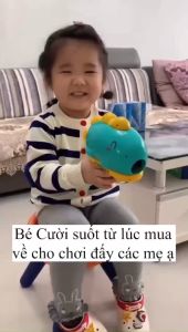 Súng bắn bóng đồ chơi súng ném bóng dính súng khủng long đồ chơi đồ chơi bắn bóng kèm bảng phi tiêu - Happy Life 4U