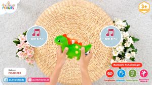 Little Friends Boneka Gantung Baby Musical Toys Mainan Edukasi Bayi Berry Baby