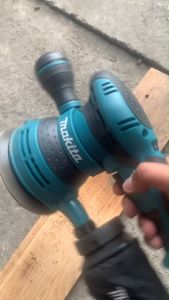 MAKITA เครื่องขัดกระดาษทรายกลม แบบหมุน(กลม-900วัตต์) (งานAAA) ปรับรอบได้ ขนาด 5 นิ้ว (125 มิล) รุ่น B05041