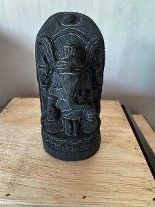 Patung ganesha tameng hiasan