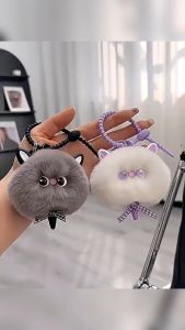 Faux Fur Ball Cat Keychain Cute Plush Keychain Pendant for Girls Kawaii Fluffy Ball Bag Charm Keyring for Purse Handbags Backpack