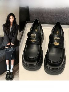 Giày Lười Đế Dày Phong Cách Anh Cổ Điển Cho Nữ Mùa Xuân 2025 Giày Lười Đế Cao Su Đế Vuông Mũi Tròn