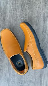 Sepatu Kulit Pria Kasual Slip On