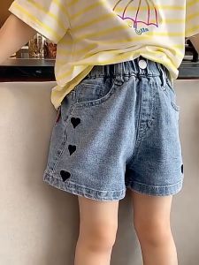 พร้อมส่ง กางเกงยีนส์ขาสั้นสำหรับเด็กผู้หญิง ปักหัวใจ สไตล์เกาหลี(189)