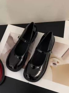 กลุ่มผู้หญิง 24 หนังวินเทจ สีแดงรองเท้า รูปลักษณ์เจน ชุดของ สำหรับการจัดส่ง