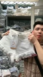 quần đùi kaki  rách tua rua lai 1 nút lưng cao dành cho nữ lyie