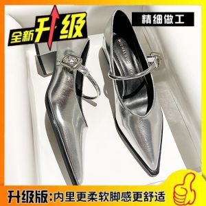 Silver Retro Buckle Mary Jane รองเท้าส้นสูง นุ่ม หนัง แพลตฟอร์มกันน้ํา ผู้หญิง รองเท้าชี้ Toe ส้นหนา ทันสมัย