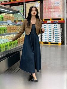 สูง เอว ทรงเอ เดรส ชุด PU หนัง เสื้อแจ็คเก็ตสั้นแขนสั้น และ เดนิม มินิเดรส พรางหุ่น สองชิ้น สไตล์เกาหลี เดินทางสีบริสุทธิ์