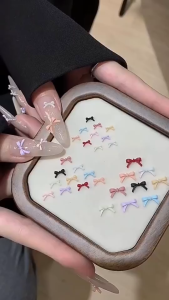 200 chiếc Phụ kiện móng tay nhỏ Cung Kích thước Hỗn hợp Phụ kiện Màu Hồng Đỏ Nhựa Móng Tay Kim Cương