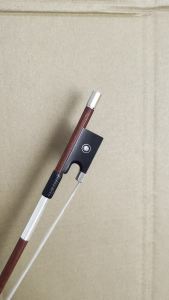 Durable Balanced Stylish Professional Carbon Fiber Violin Bow Wrapped with Wood Veneer Pernambuco Skin 4/4 Violin Bow
