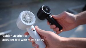 พัดลมมือถือ พัดลมแบบพกพา พัดลมเทอร์โบระบายความร้อนความเร็วสูง การชาร์จ Type-C USB 5000 mAh เวลาทำงานนานถึง 12 ชั่วโมง ปรับระดับความแรงได้ 100 ระดับ